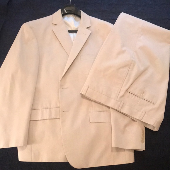Geoffrey Beene Suit
